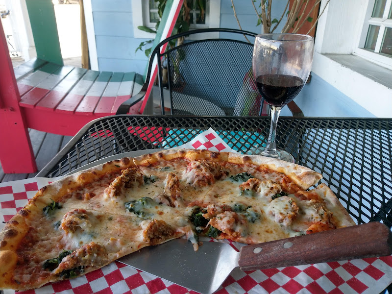 Vinny's Italian Kitchen - Pizza restaurant in Holmes Beach