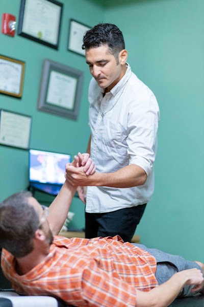 Get Real Chiropractic - Pain Relief, Posture Correction and Family Care