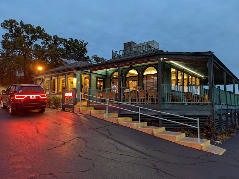 Li'l Rizzo's Restaurant - Lake Ozark - Pizza restaurant in Lake Ozark