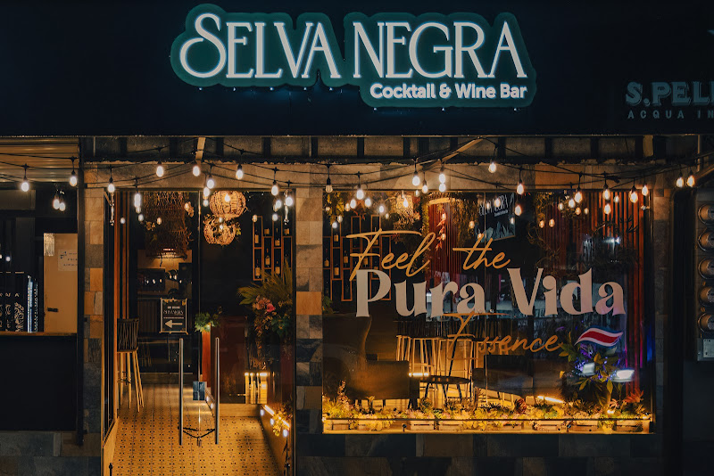 Selva Negra Cocktail & Wine Bar