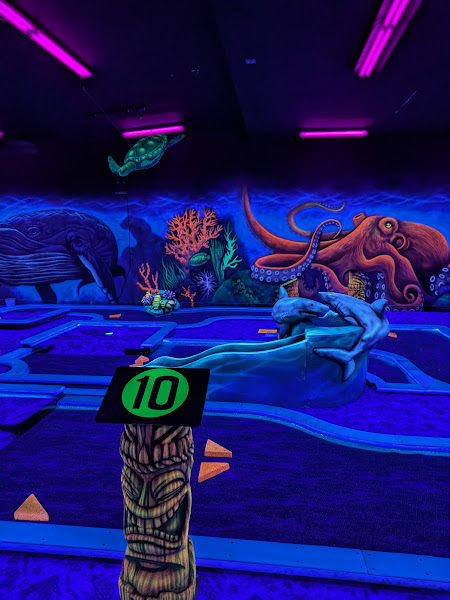 Aloha Glo Mini Golf