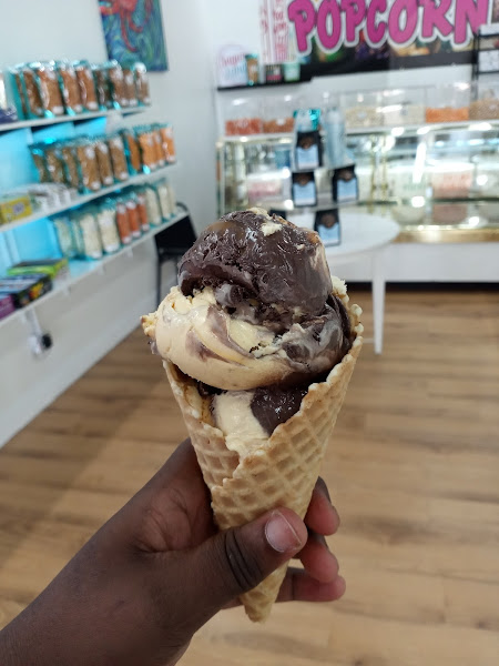Sugar Land Candy, Ice Cream, & Coffee - Ice cream shop in Destin