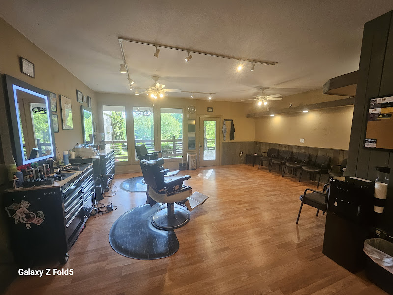 Lugi's Barber Shop Gatlinburg