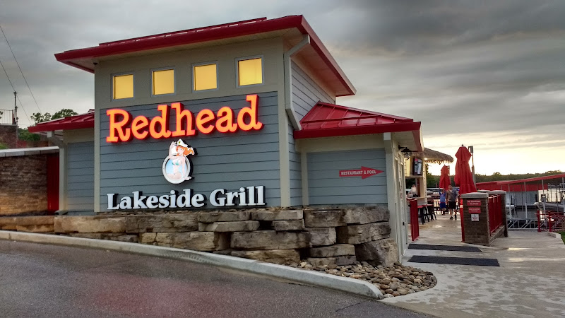 Redhead Lakeside Grill and Yacht Club - American restaurant in Osage Beach