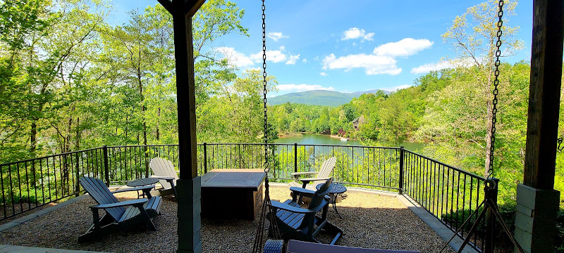 Carolina Properties - Vacation home rental agency in Lake Lure