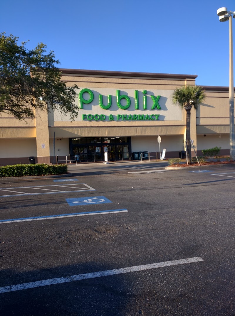 Publix Super Market at Bradenton Commons - Supermarket in Bradenton