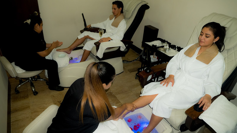 Aura Spa Cabo - Spa and health club in Marina