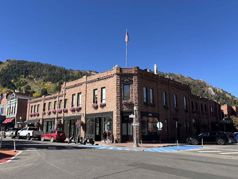Dean's Aspen Tours - Tourist attraction in Aspen