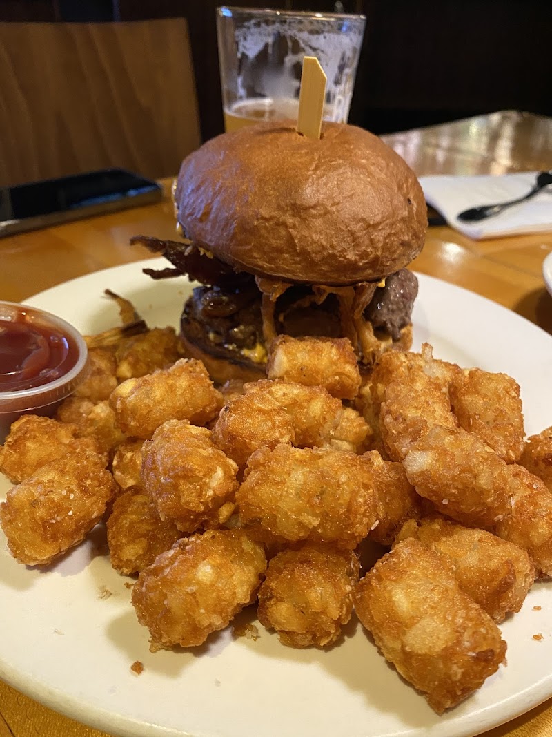 Highstrike Grill photo