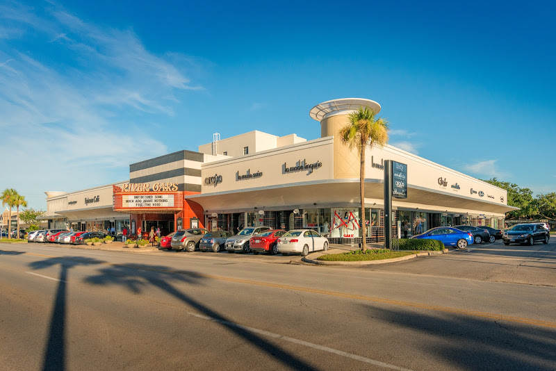 River Oaks Shopping Center - Shopping mall in Houston