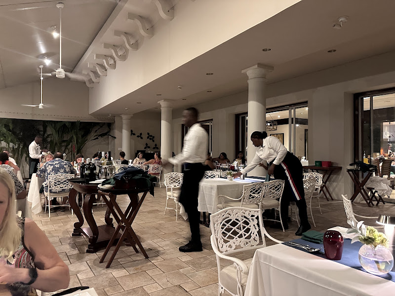 Petit Pariz - Modern French restaurant in Rose Hall Road
