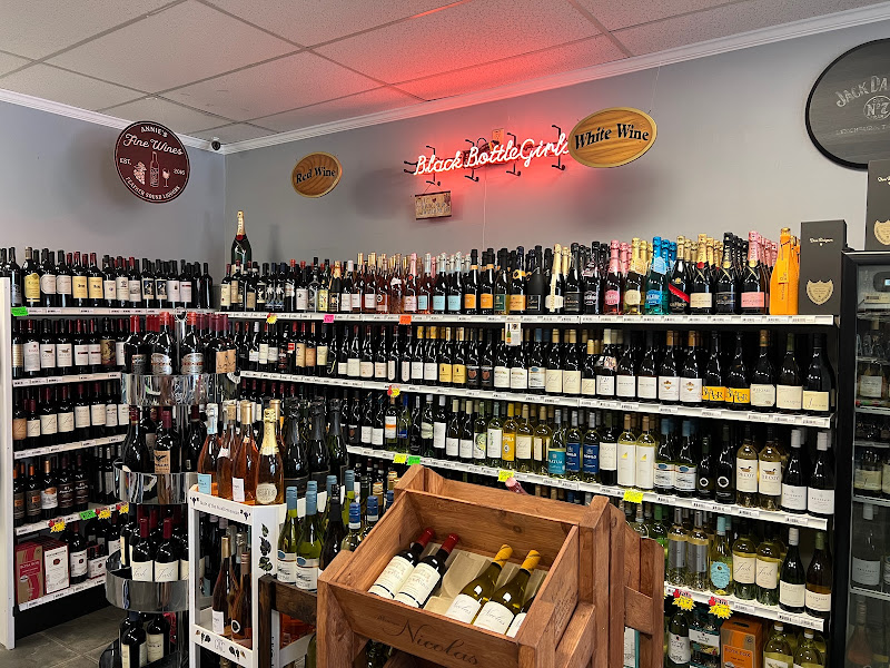 Feather Sound Liquors