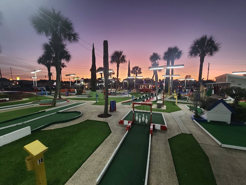 Goofy Golf - Tourist attraction in Fort Walton Beach