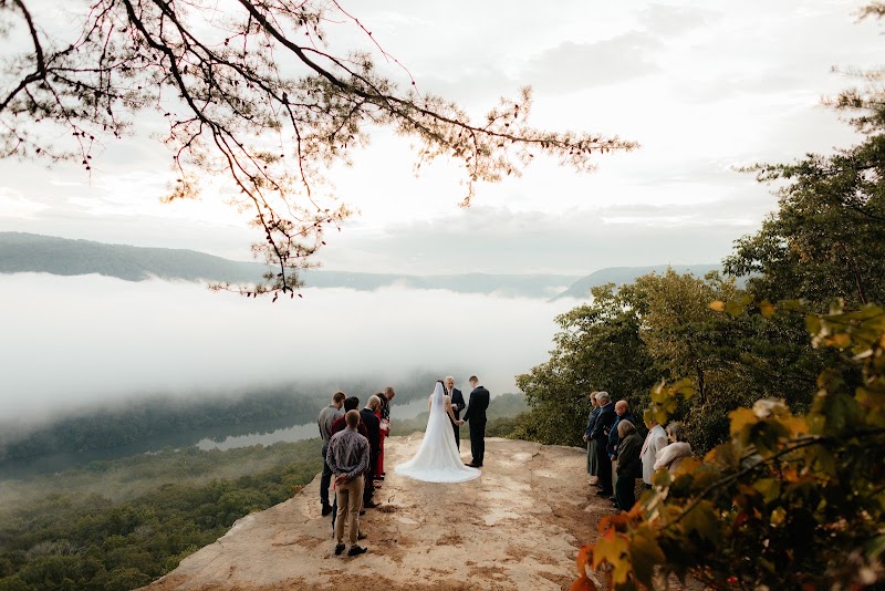 Cinderella Wedding Co. - Wedding photographer in Chattanooga