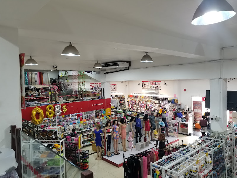 MK Fashion & Gift - Clothing store in Ocho Rios
