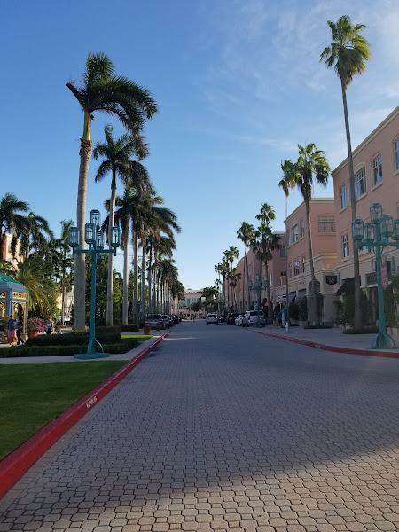 Shops at 18th and Commercial - Shopping mall in Fort Lauderdale