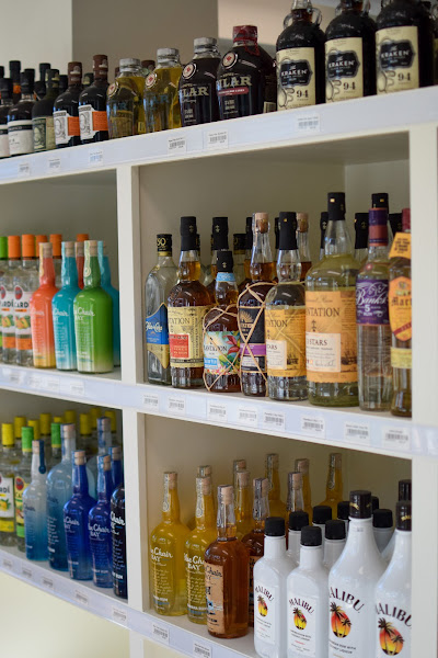 Shunk Gulley Liquor & Wine - Liquor store in Santa Rosa Beach
