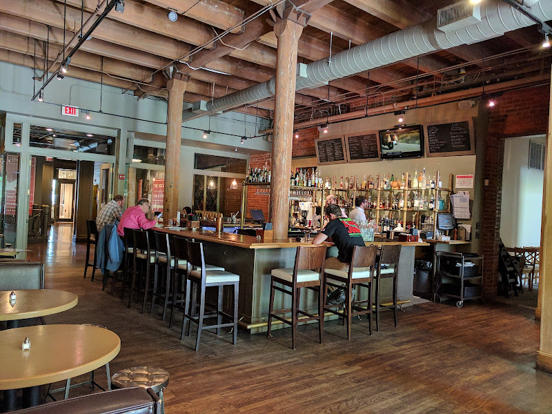 Public House Restaurant - American restaurant in Chattanooga