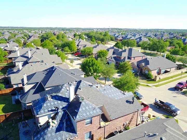 Lon Smith Roofing - Roofing contractor in Dallas