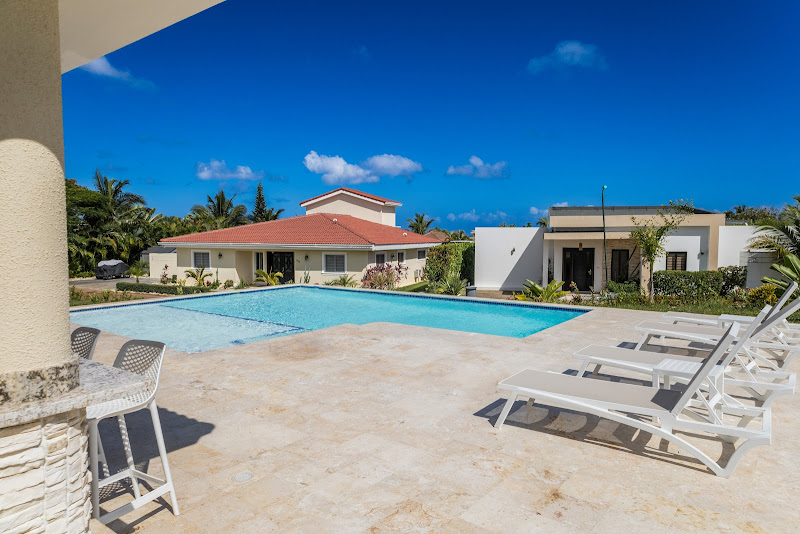 Angie Property Rental & Management - Vacation home rental agency in Carretera El Choco 57000