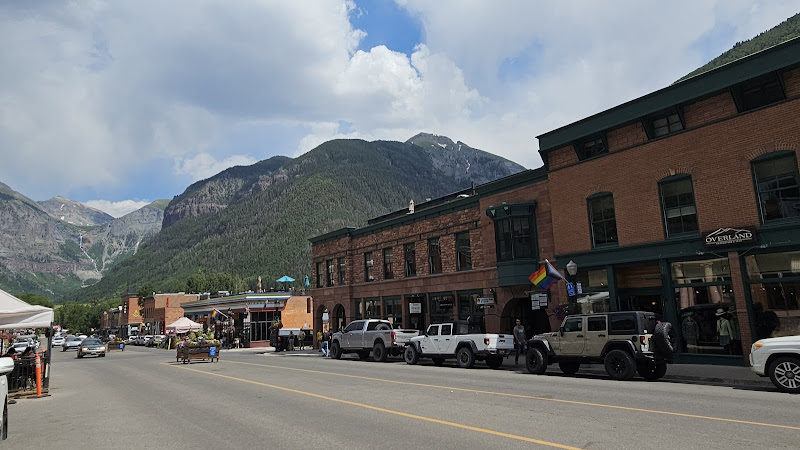 Overland Sheepskin Co. - Clothing store in Telluride