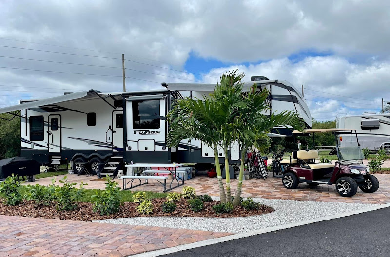 Keylime Bay Rv Resort - RV park in Tampa