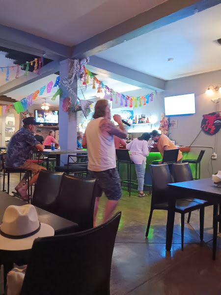 Bottom's Up Yacht Club - Bar & grill in Benito Juárez