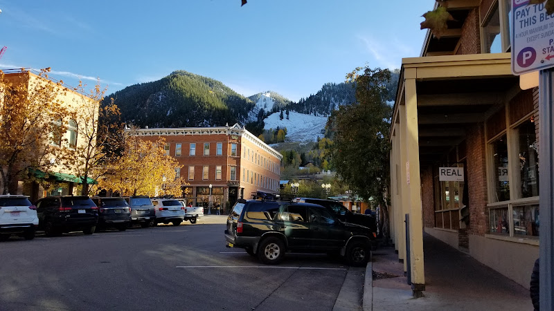 Gucci Aspen - Boutique in Aspen