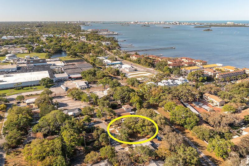 Tracy Earle Crowell Realtor Coldwell Banker - Real estate agency in St Pete Beach