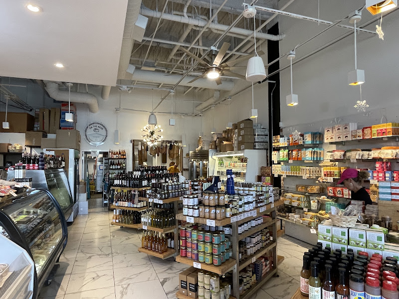 On The Mark Palm Springs - Gourmet grocery store in Palm Springs