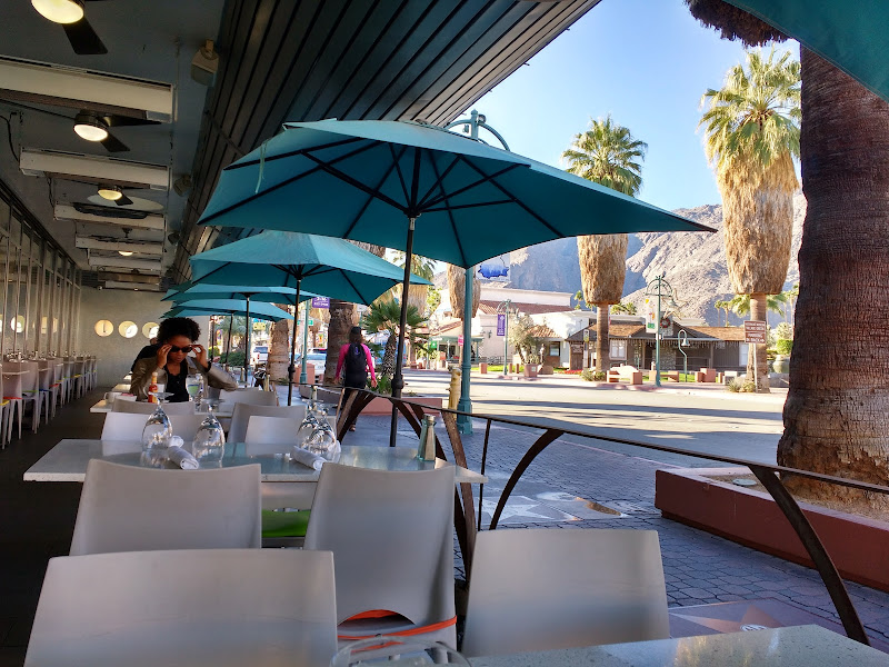 Lulu California Bistro - Californian restaurant in Palm Springs