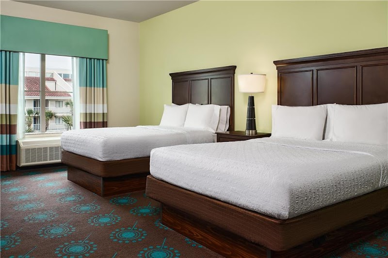 Hampton Inn & Suites Destin photo