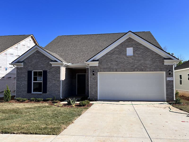 Vivian Huston, Realtor, RE/MAX Choice Properties, Nashville, TN