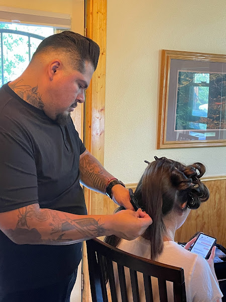 Lion hair studio - Hair salon in Mammoth Lakes