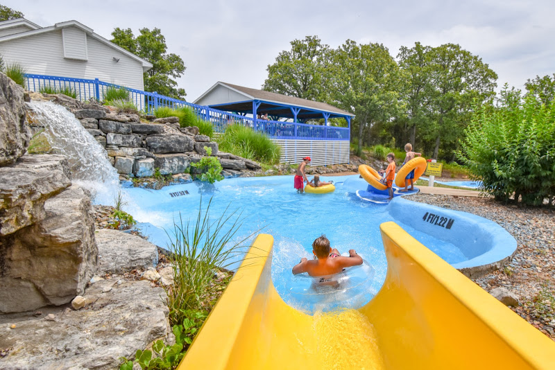 SuperSplash USA - Tourist attraction in Linn Creek