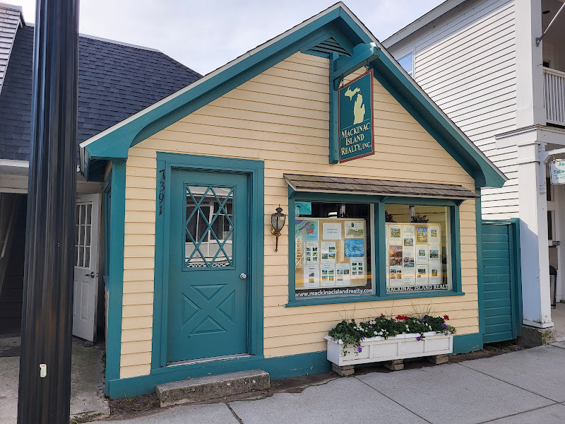 Murray's Mackinac Realty - Attorney in Mackinac Island