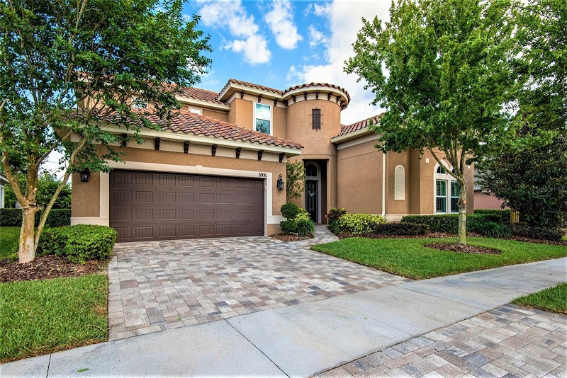 Tampa Bay Real Estate Agent - Heather Spinosa - Real estate agent in Tampa
