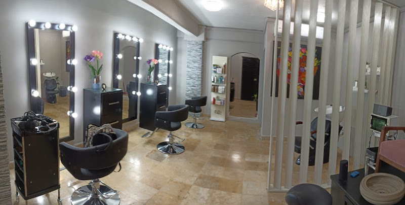Modern Salon Cabo By Sabrina | Cabo Beauty Salon - Beauty salon in Lote 9