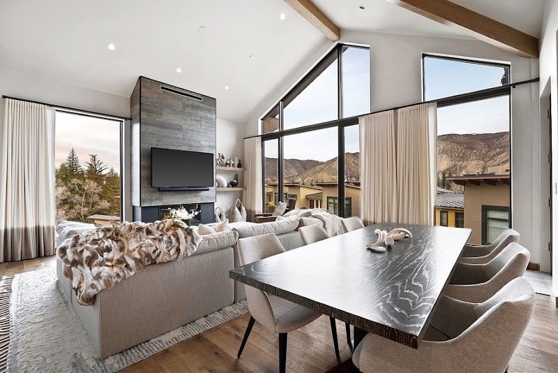 Berkshire Hathaway HomeServices Colorado Properties - Vail Village Nate Hall - Real estate agent in Vail