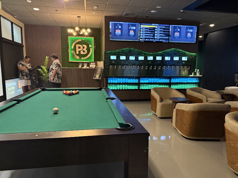 Pars and Brews Golf Lounge