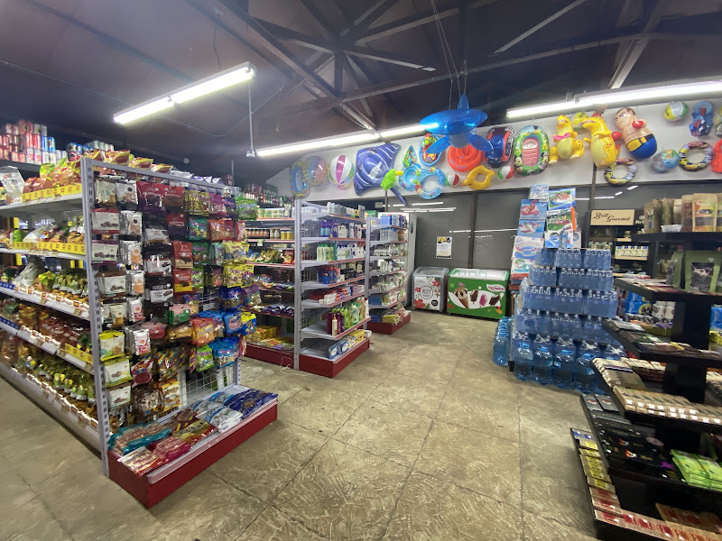 Mini Market El Mirador - Grocery store in Alajuela Province