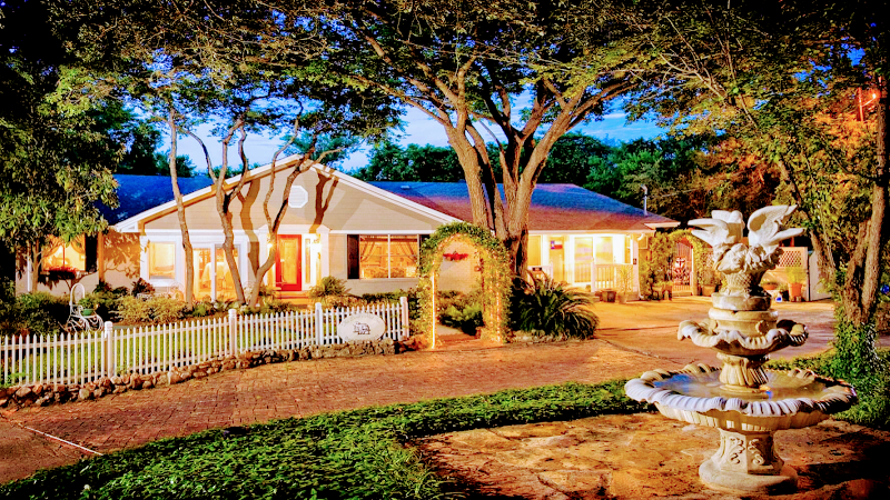 Lamb's Rest Inn - Inn in New Braunfels