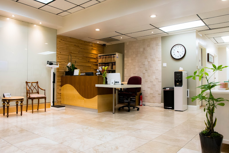 Healing Chiropractic Clinic - Chiropractor in Los Angeles