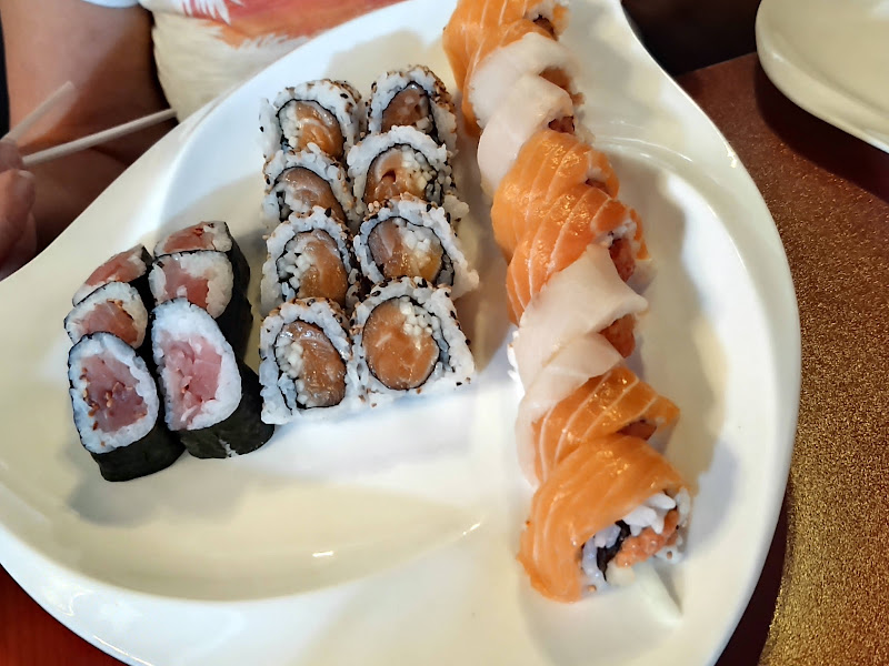 Charlie's Sushi & Japanese Restaurant