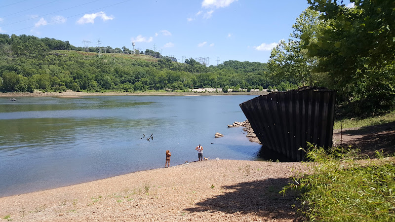 Scenic Overlook of Lake of the Ozarks & Bagnell Dam