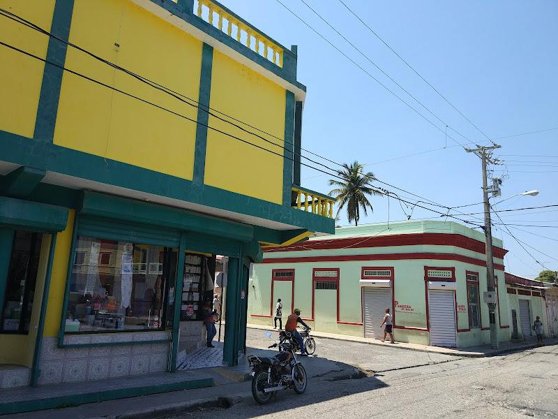 Canoa - Shopping mall in C. 30 de Marzo