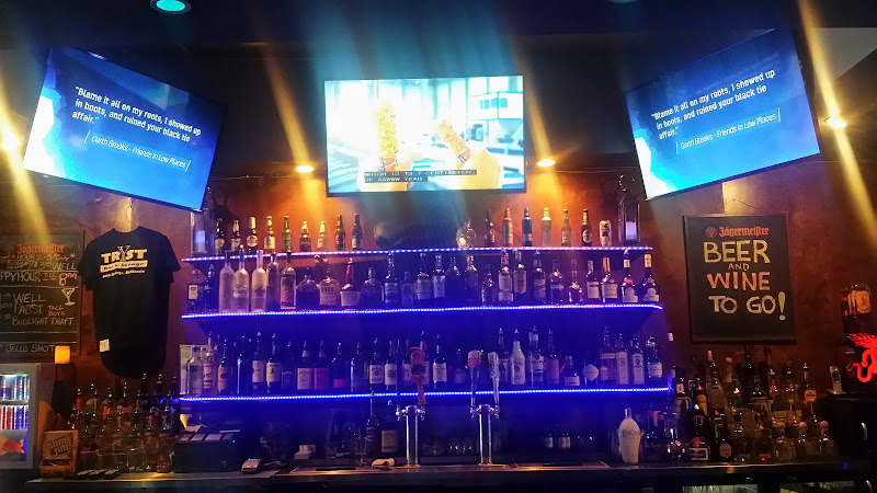 Tryst Bar And Lounge - Bar in 188 S Indian Canyon Dr