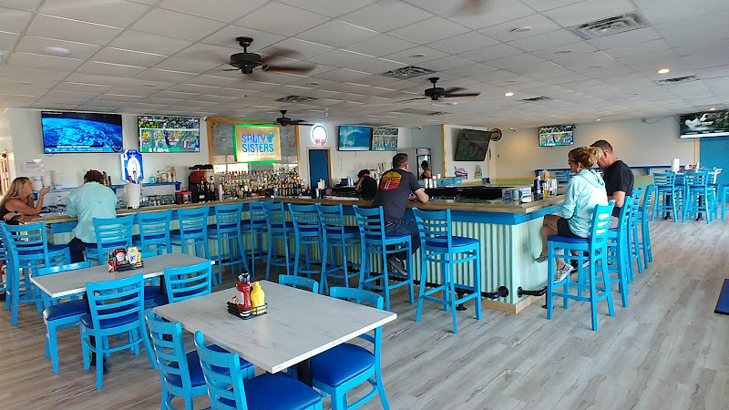 Salty Sisters Bar & Grill - Restaurant in Cocoa Beach