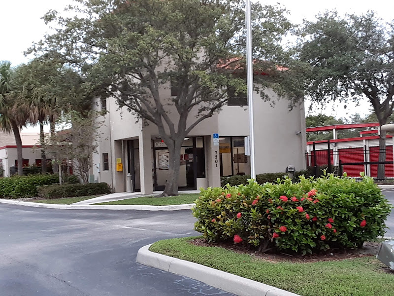 Shoppes At Palm Coast Plaza - Business center in West Palm Beach