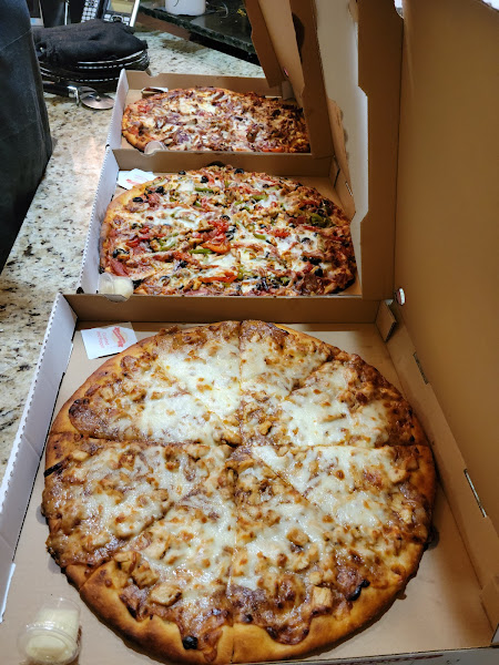 Nina’s Traditional Greek Cuisine & Pizzeria - Pizza restaurant in Palm Springs